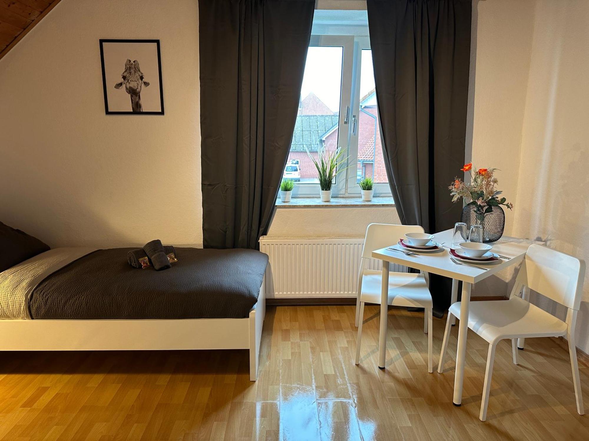 3-Zimmer Apartment Fuer Monteure & Geschaeftsreisende: Schnelles Internet Stemshorn Екстериор снимка